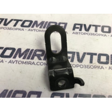 Кронштейн двигуна Opel Insignia 1.8 2008-2017 55559362